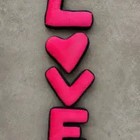 فقط ۷۰۰