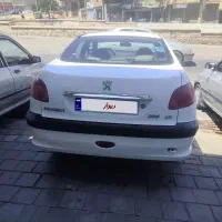 ماشین 206صندوقدار V8