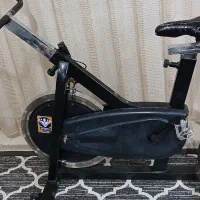 دوچرخه ثابت ورزشی