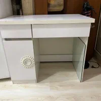 میز تحریر و کامپیوتر چوب شیک در حد نو