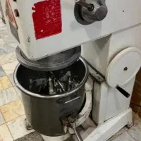 کارگاه قنادی و مغازه