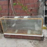 آکواریم ۱مترو۳۰ سی سانت طول هم ۶۰ عمق ۳۵