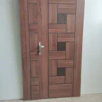 در چوبی ورودی واطاقی