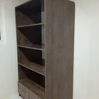 کتابخانه و کمد لباس