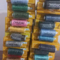 تعدادی قرقره خیاطی