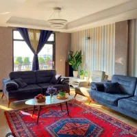 همکف-راه-جدا-حاشیه-مناسب-دفتر-کار