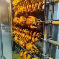 مرغ بریان و ساندویچ