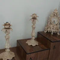ساعت رو میزی و شمعدان
