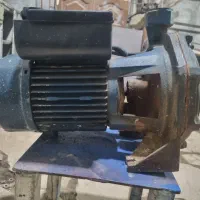 پمپ اب دو اسب