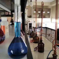 جذب مسئول آزمایشگاه شیمی