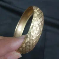 تک پوش و النگو جمعا حدود ۱۸ گرم ۲۰۰ بالای تابلو