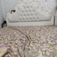 تخت خواب با خوش خواب