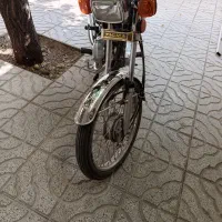 موتور ۱۲۵ لیفان به شرط مدارک تکمیل.عروسک