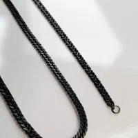 دستبندوگردنبند مشکی