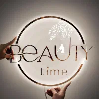 اپراتور لاغری کلینیک زیبایی