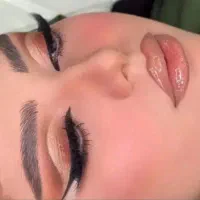 آف میکاپ و شینیون