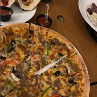 استخدام نیرو فست فود پیتزا زن سالن دار و اماده ساز