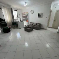اجازه میزبه ناخن کار