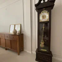 ساعت ایستاده چوبی