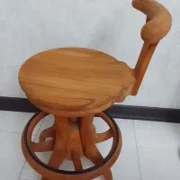 صندلی قدیمی