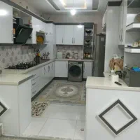 منزل مقر . سه خوابه . درب حیاط . لوکس