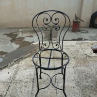 دو عدد صندلی