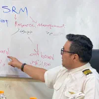 کاپیتان هواپیمای خودتون باشید