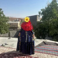 لری و...