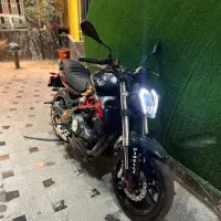 بنلی ۳۰۰ جفت سیلندر مشکی مدل ۱۴۰۰