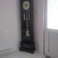 ساعت  ایستاده