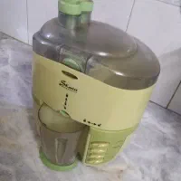 آبمیوه گیر