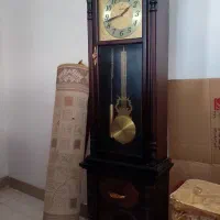 ساعت دیواری ایستاده