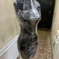 مانکن زنانهسایز۳۶اتوخور وسوزنخوربا پایه در حد نو