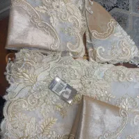 گیپور منجوق و ملیله دوزی شده