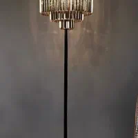 چراغ ایستاده