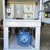 فروش ۱ دستگاه کمپرسور اسکرو ۱۵ کیلو وات آکبند