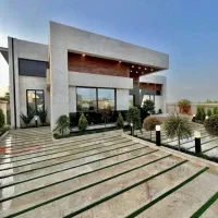 نما-سنگ-جذاب-نزدیک-دریا-سنددار