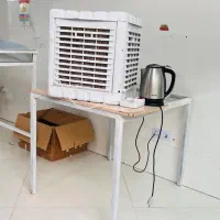 میز فلزی