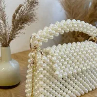 کیف مرواریدی ، گیفت