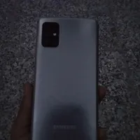 سامسونگ Galaxy A51 با حافظهٔ ۶۴ گیگابایت