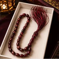 تسبیح  عقیق لاکچری و زیبا سرخ طلاکوبی شده