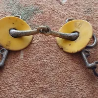 دهنه اسب قدیمی برنجی