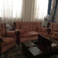 مبل،لوستر، میز وسط مبل با عسلی