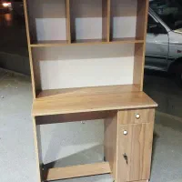 میز تحریر تاج دار