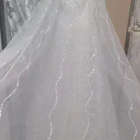 لباس عروس و تور تاج فروشی