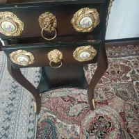 میز|میز تلفن|جزمان, |دیوار