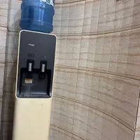 آبسردکن برقی شامل آب سرد وگرم