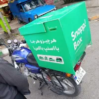 پیک موتوری با تجربه با شرایط خوب برای هایپرمارکت