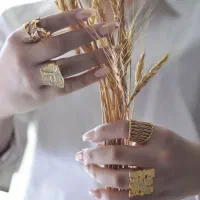 مدل خانم جهت طلا و جواهر