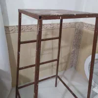 چهار پایه آهنی